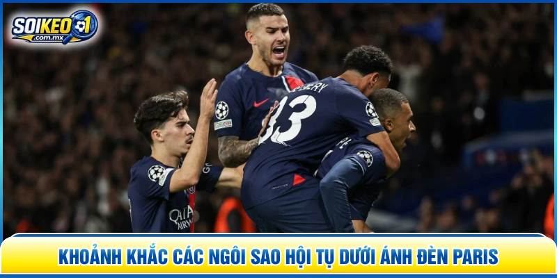 Khoảnh khắc các ngôi sao hội tụ dưới ánh đèn Paris